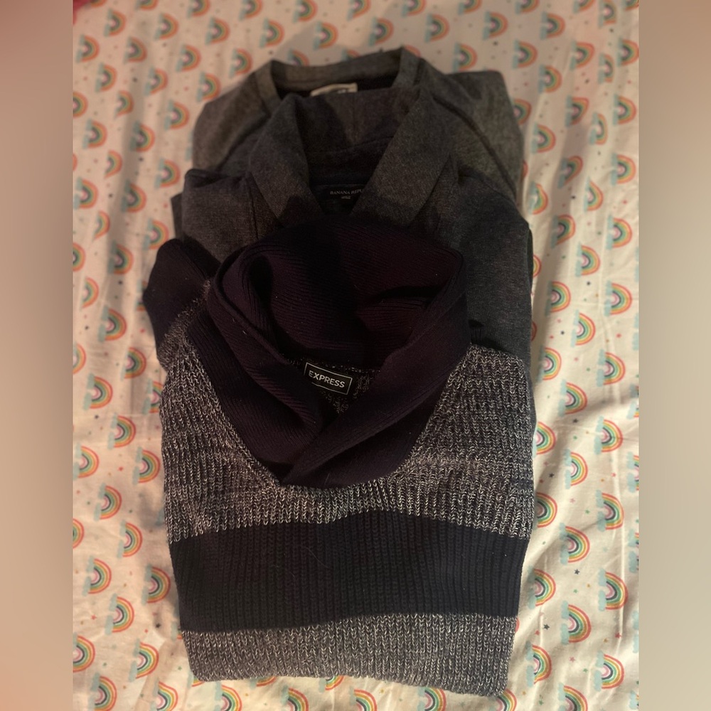 Lot of 3 men’s sweaters size medium, Banana Republic, express